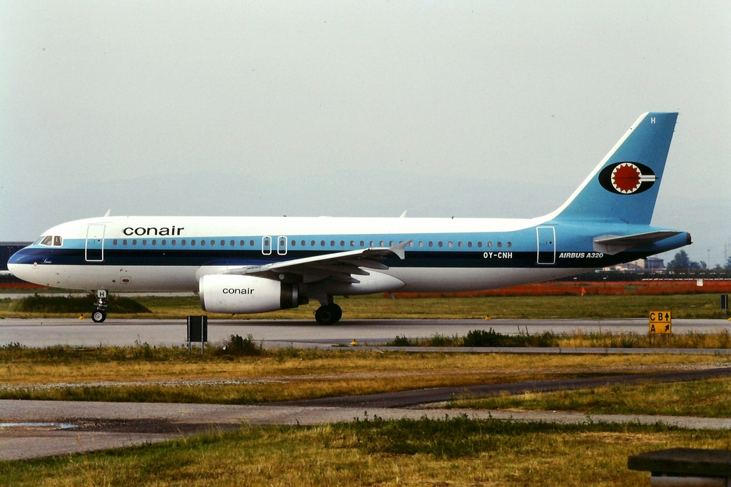 OY-CNH A320-231 179 @ Aeroporto di Verona © Piti Spotter Club Verona