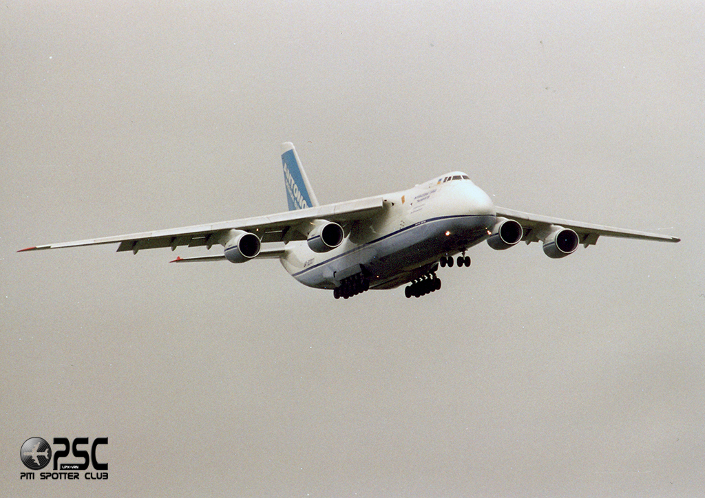 UR-82007 Antonov An-124-100 Ruslan A124 19530501005 0105 - Antonov Airlines @ Aeroporto di Verona © Piti Spotter Club Verona