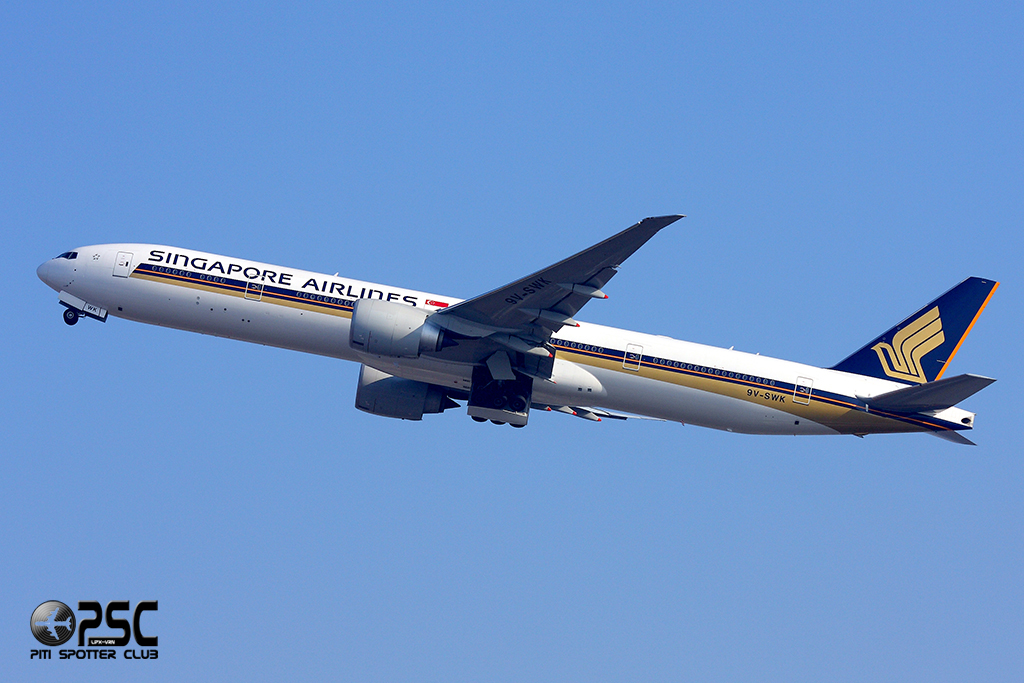 9V-SWK B777-312ER 34576/644 Singapore Airlines @ Milano Malpensa Airport 12.2007 © Piti Spotter Club Verona