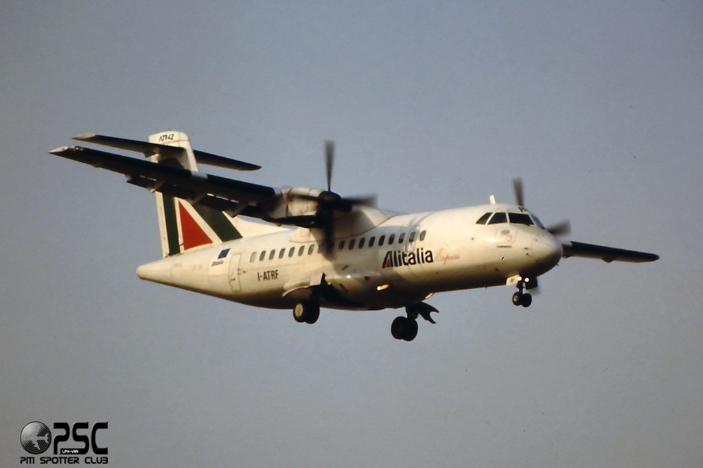 I-ATRF  ATR42-300  034  Alitalia Express  @ Aeroporto di Verona © Piti Spotter Club Verona 