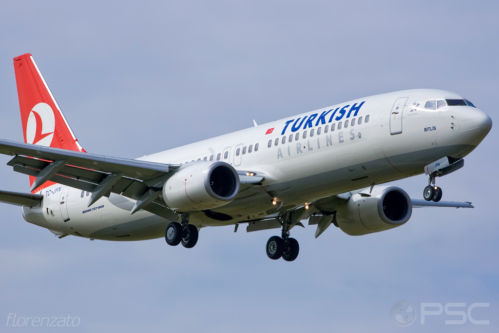 TC-JFN B737-8F2 29776/308 Turkish Airlines - THY Türk Hava Yollari @ Aeroporto di Verona 2009  © Piti Spotter Club Verona