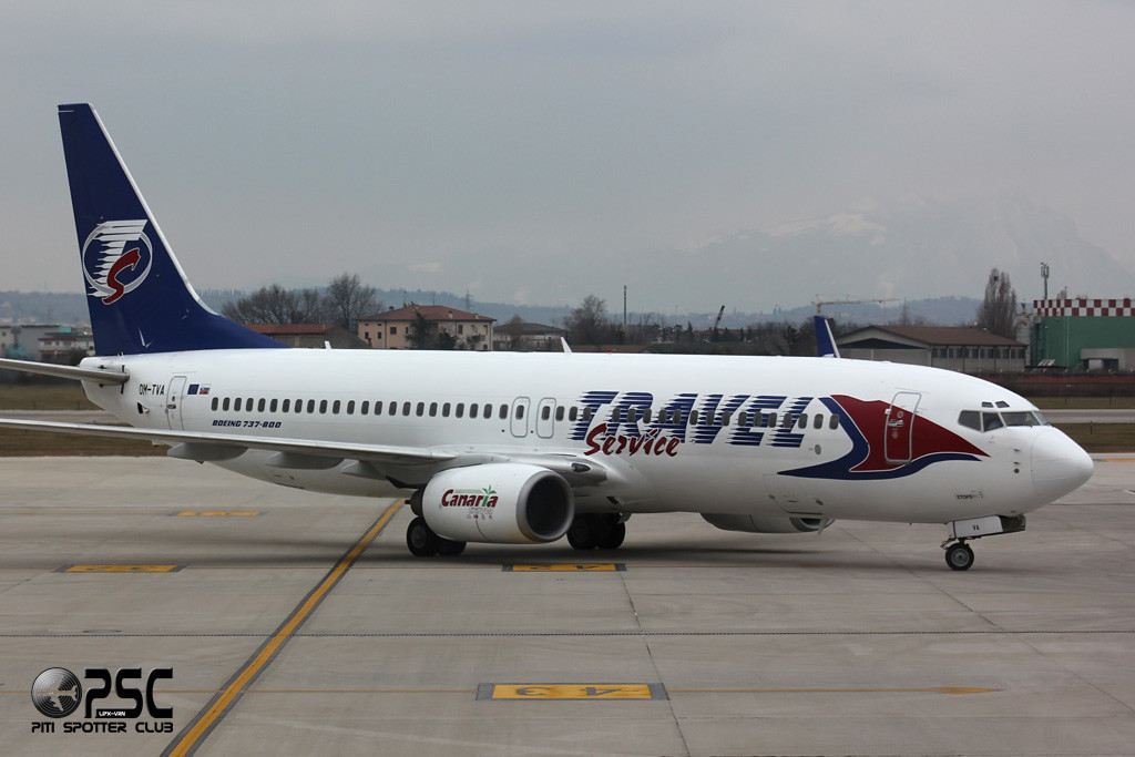 OM-TVA B737-86N 32243/869 Travel Service Slovakia @ Aeroporto di Verona © Piti Spotter Club Verona
