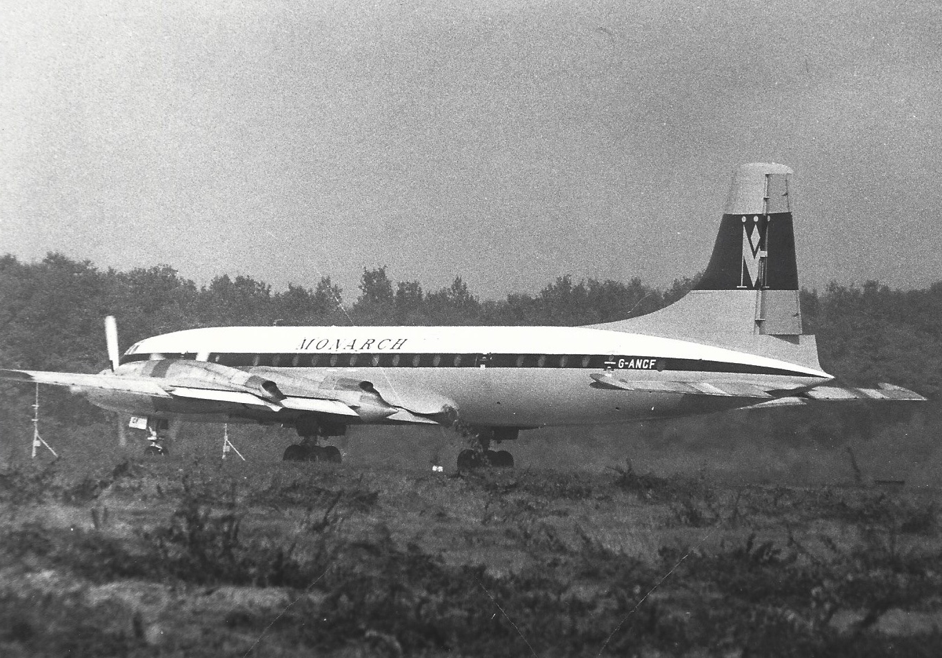 Ali storiche sul Catullo: Monarch Airlines, la storia della Regina dei Cieli del turismo
