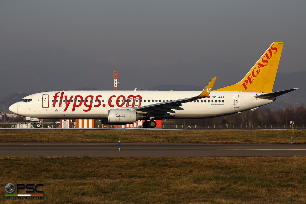 TC-AAJ B737-82R 35702/2810 Pegasus Airlines @ Bergamo Airport 21.01.2016 © Piti Spotter Club Verona