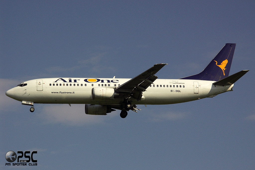 EI-DGL B737-46J 27171/2465 Air One