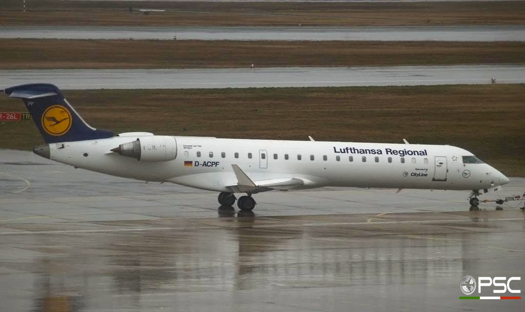 D-ACPF CRJ701ER 10030 Lufthansa Regional @ Berlin Tegel Airport 18.03.2007 © Piti Spotter Club Verona