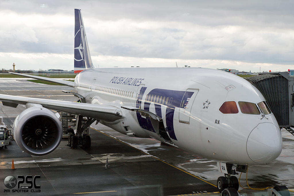 SP-LRA B787-8 35938/61 LOT Polish Airlines - Polskie Linie Lotnicze @ Warsaw Airport 12.2013 © Piti Spotter Club Verona