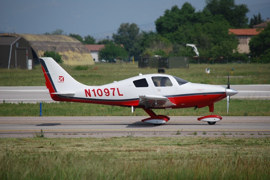 N1097L Cessna Aircraft Co LC-42 550FG (350) COL3 421006  L1P   A0297B Aircraft Guaranty Title & Trust