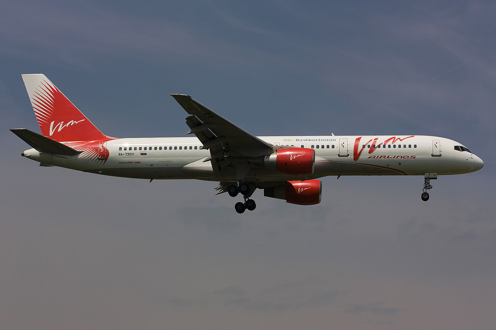 RA-73011 B757-230 25439/437 VIM Airlines @ Treviso Airport 12.05.2012 © Piti Spotter Club Verona