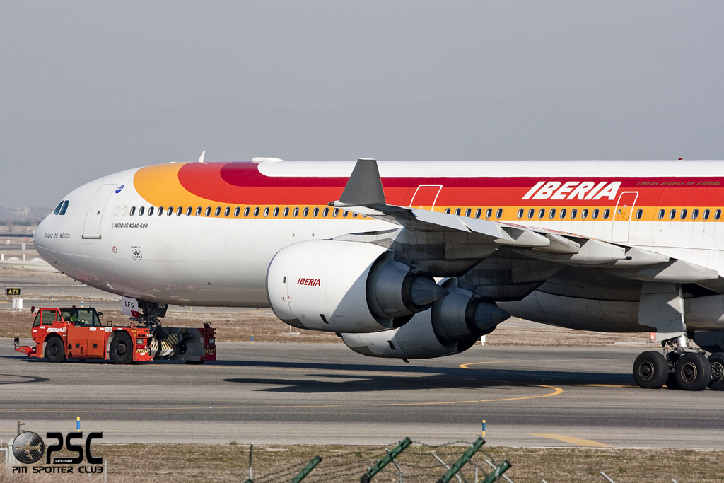 EC-LFS A340-642 1122 Iberia Líneas Aéreas de España @ Madrid Airport 01.2012 © Piti Spotter Club Verona