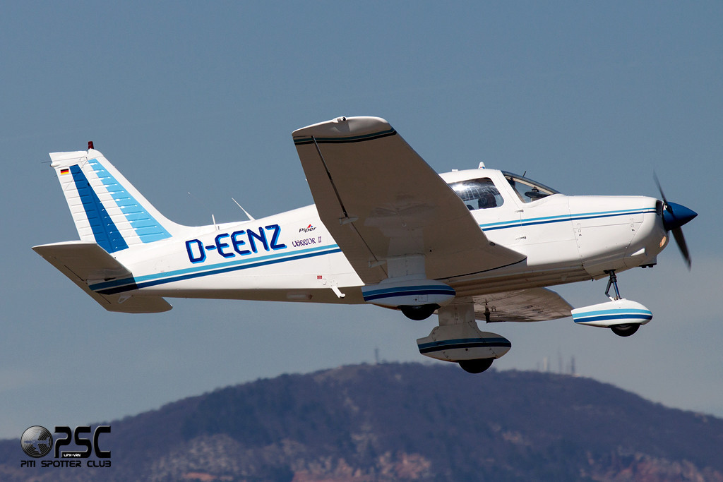 D-EENZ Piper PA-28 Warrior @ Aeroporto Verona Boscomantico © Piti Spotter Club Verona