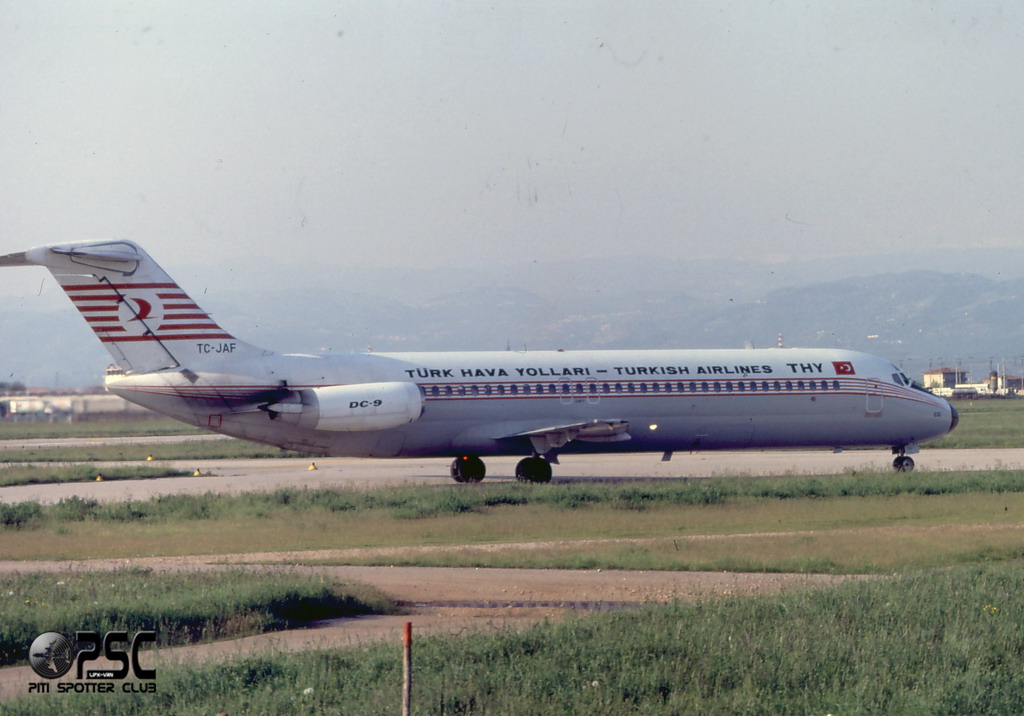 TC-JAF  DC-9-32  47451/547  Turkish Airlines - THY Türk Hava Yollari  @ Aeroporto di Verona © Piti Spotter Club Verona