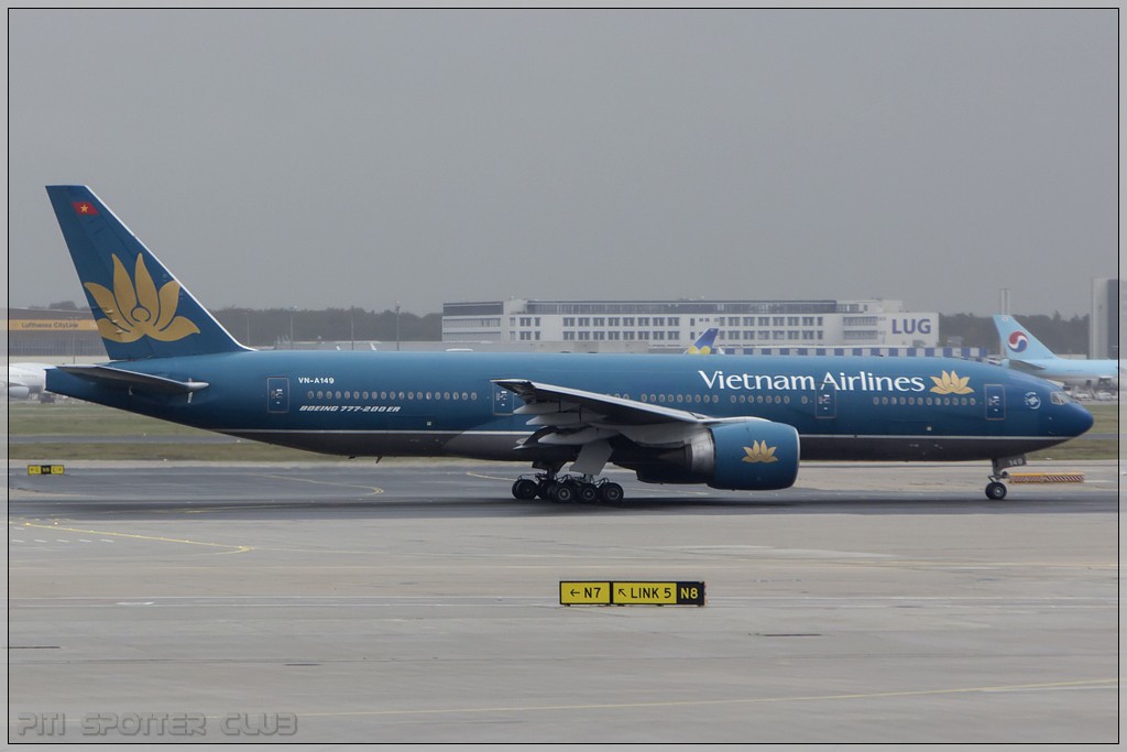 VN-A149 B777-2Q8ER 32716/518 Vietnam Airlines @ Frankfurt Airport 22.10.2014  © Piti Spotter Club Verona