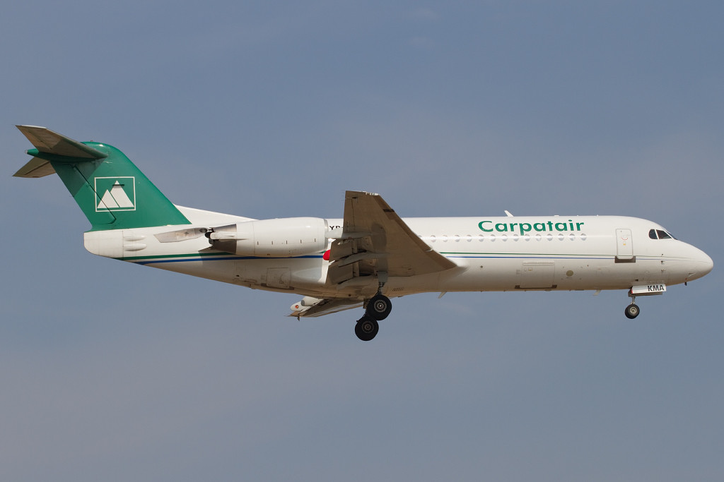 YR-KMA Fokker 70 11564 Carpatair