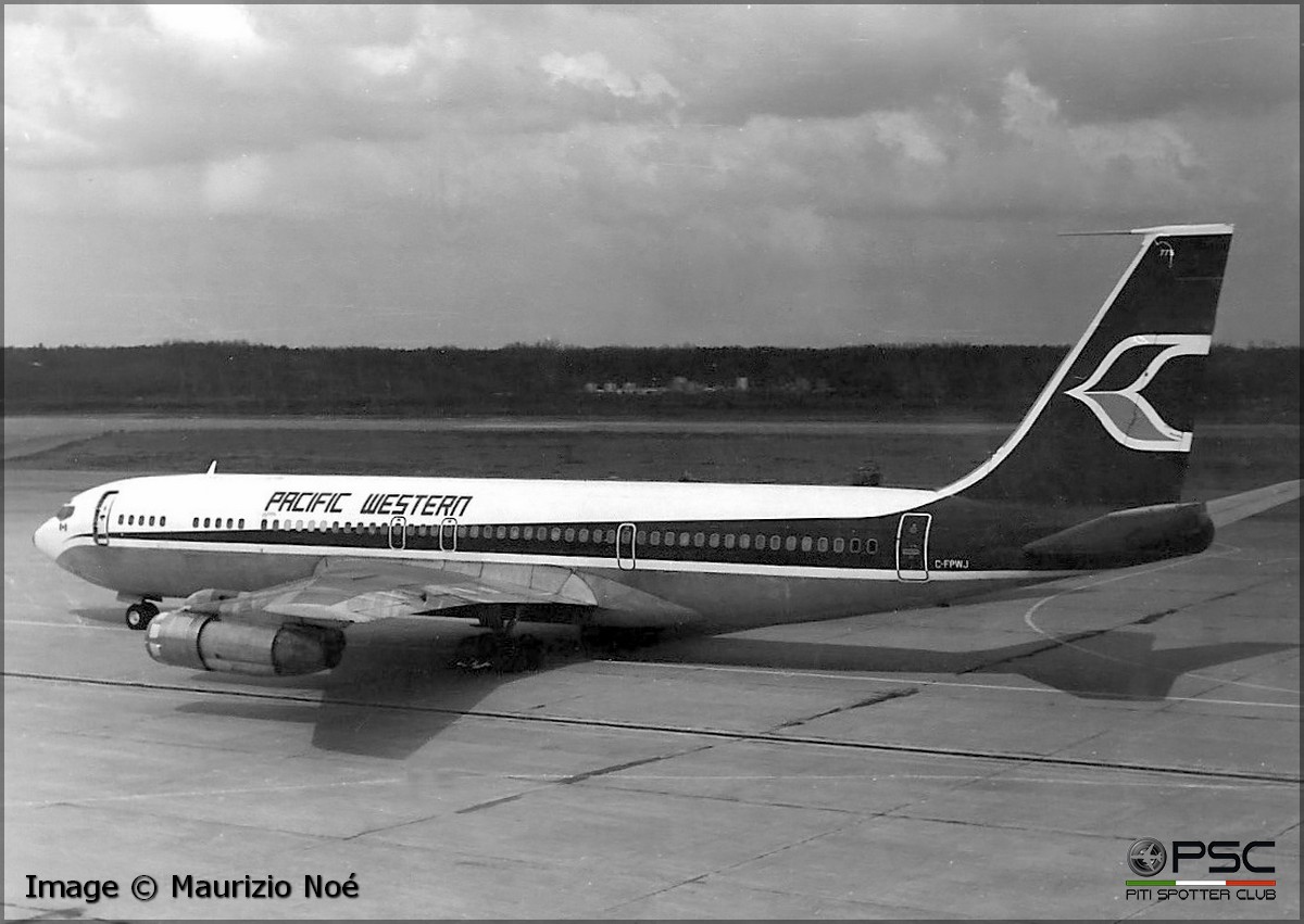C-FPWJ Boeing 707-351C 18746 367 JT3D-3B HK  Pacific Western Airlines 1964  © collezione Maurizio Noè p.g.c. - Piti Spotter Club Verona