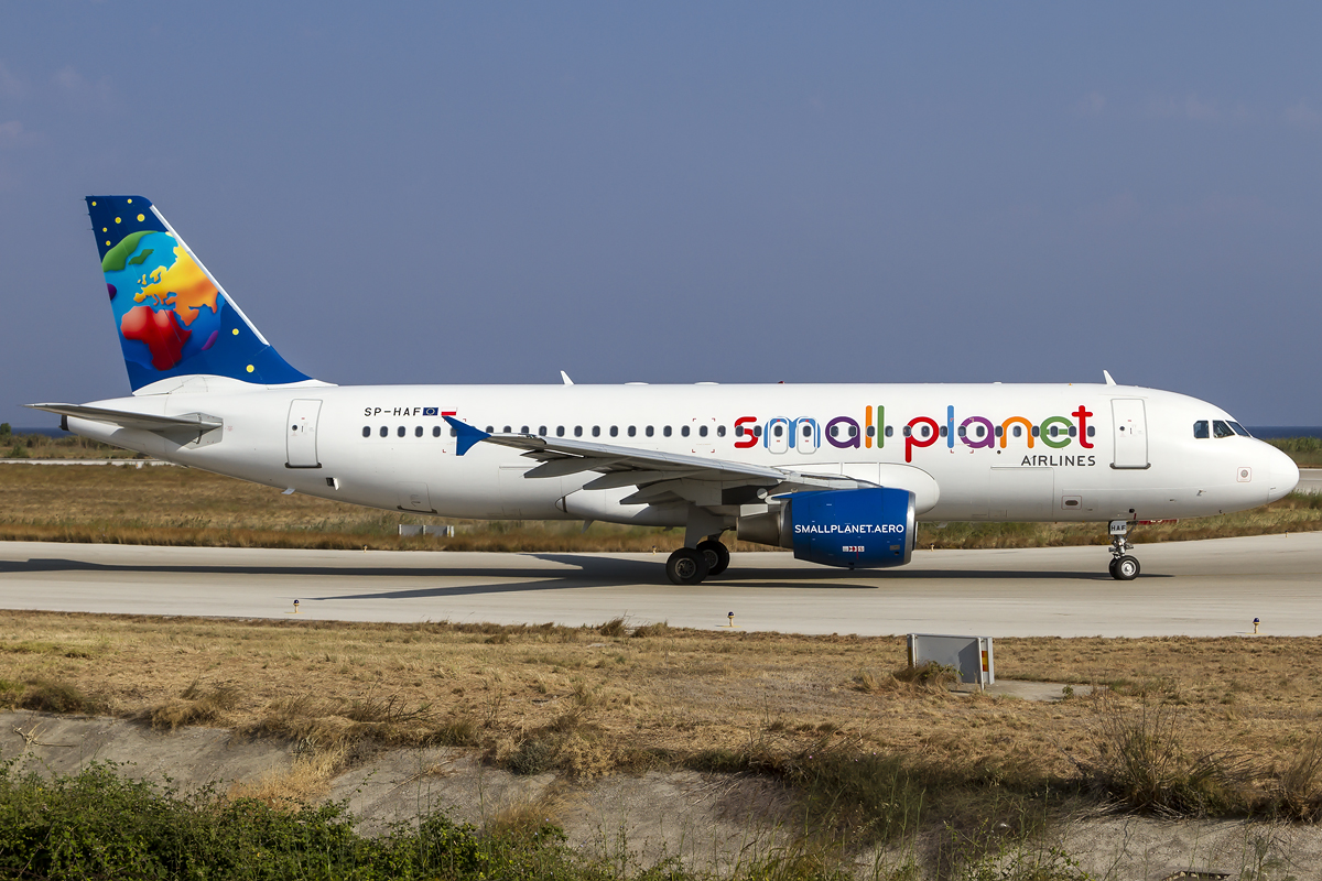 SP-HAF A320-214 914 Small Planet Airlines Poland @ Rhodes Airport 06.07.2015 © Piti Spotter Club Verona