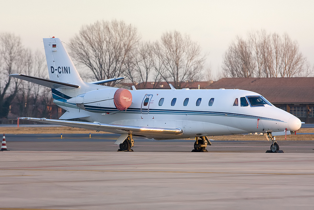 D-CINI Ce560XL 560-5195 Elytra Charter @ Treviso Airport 17.02.2012 © Piti Spotter Club Verona