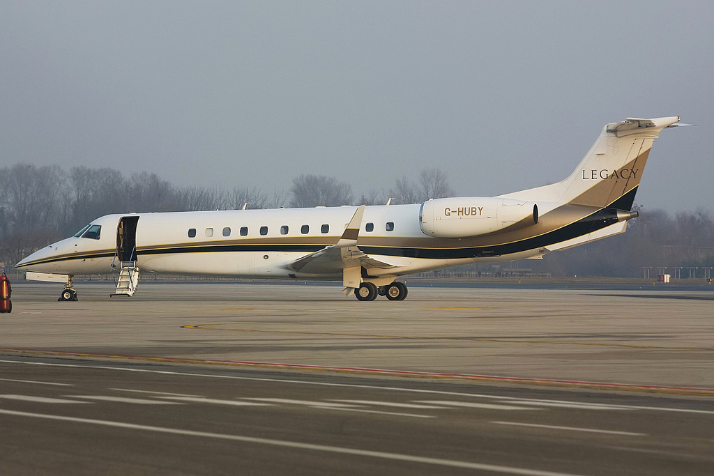 G-HUBY ERJ135BJ 14500854 London Executive Aviation @ Treviso Airport 22.01.2012 © Piti Spotter Club Verona