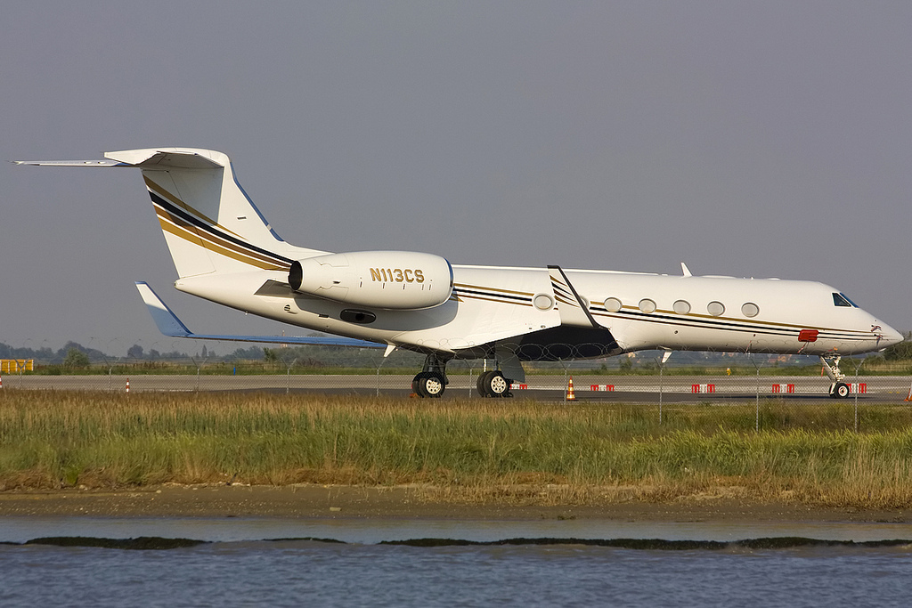 N113CS G550 5154 113CS LLC @ Venezia Airport 16.06.2012 © Piti Spotter Club Verona