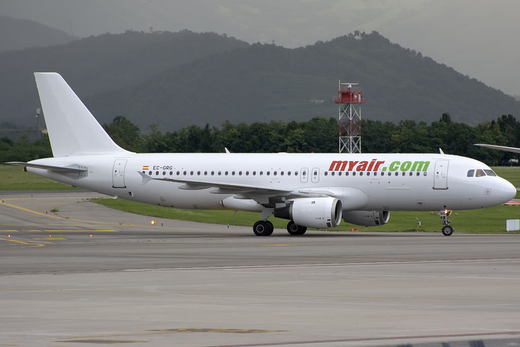 EC-GRG A320-211 143 MyAir @ Milano Malpensa Airport 07.2009 © Piti Spotter Club Verona