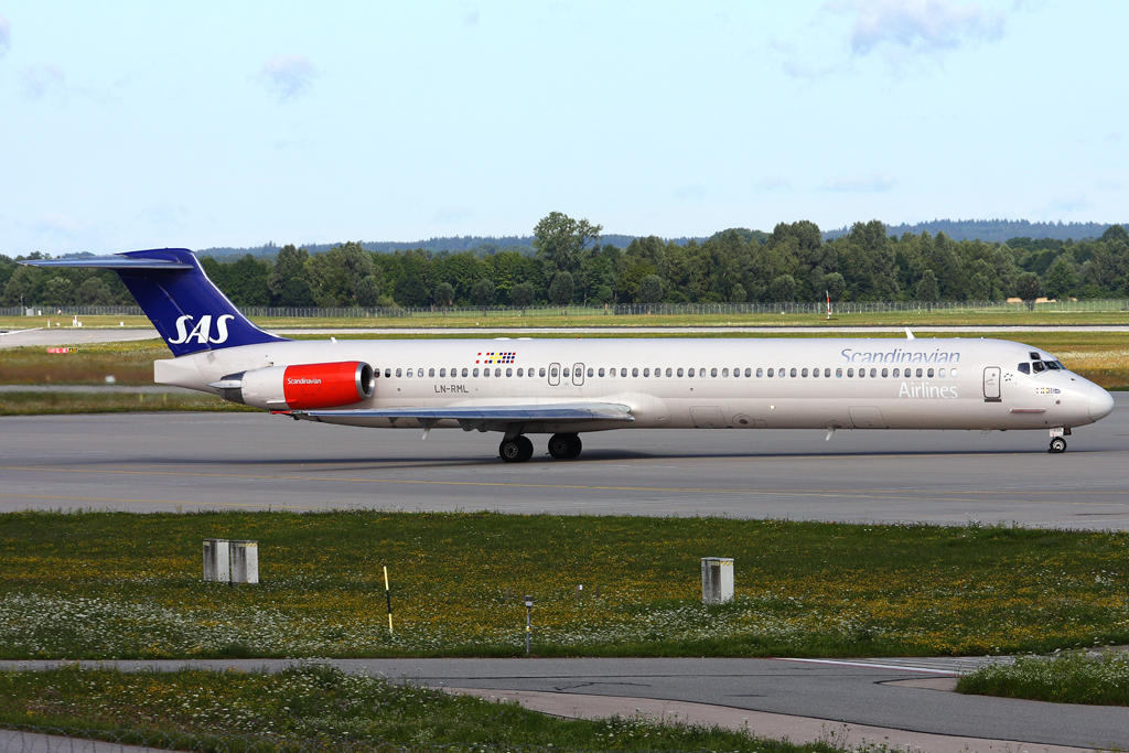 LN-RML MD-82 53002/1835 SAS Scandinavian Airlines - Scandinavian Airlines System  @ Munich Airport 05.2009 © Piti Spotter Club Verona