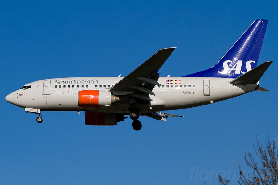 SE-DTH B737-683 28312/407 SAS Scandinavian Airlines - Scandinavian Airlines System @ London Heathrow Airport 08.02.2013 © Piti Spotter Club Verona