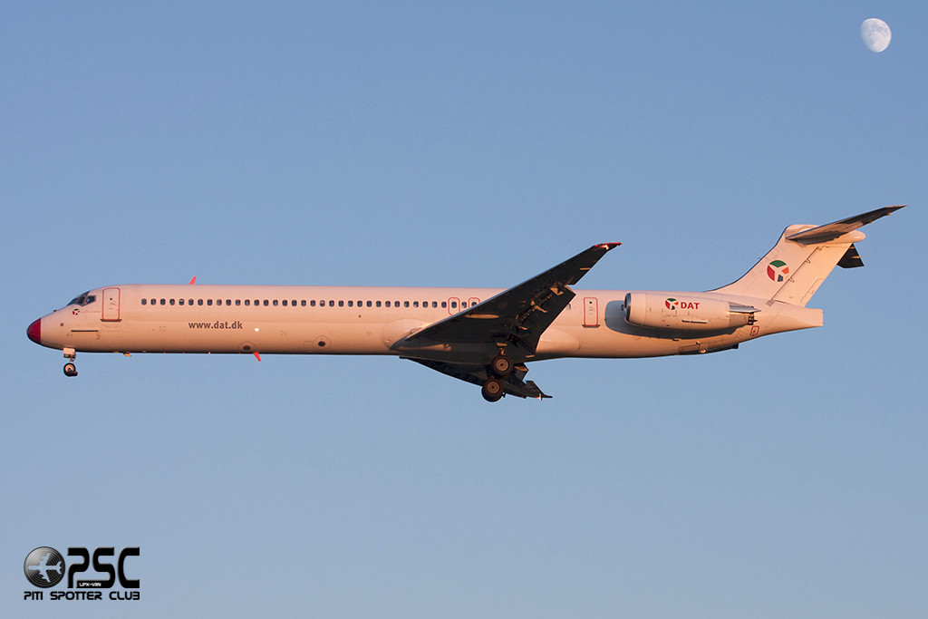 OY-RUE MD-83 49936/1778 Danish Air Transport