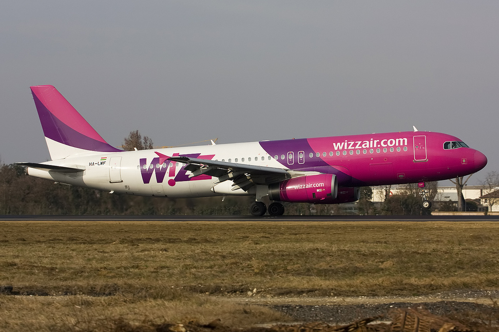 HA-LWF A320-232 3562 Wizz Air @ Treviso Airport 29.01.2012 © Piti Spotter Club Verona