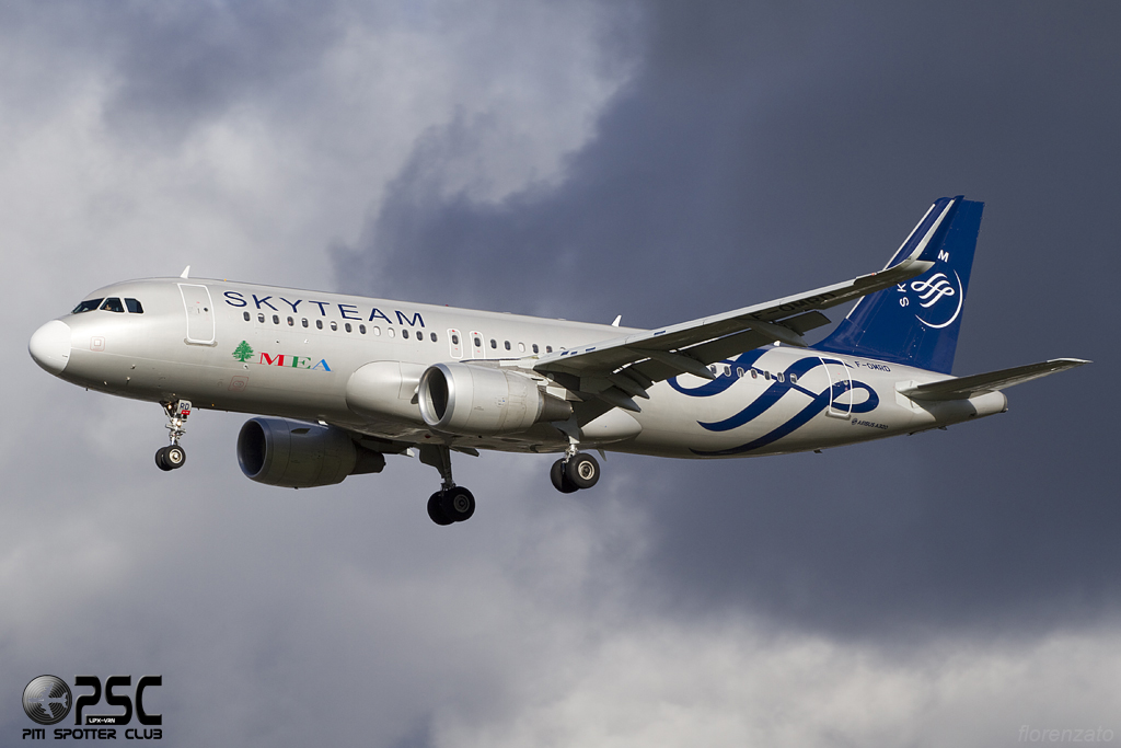 F-OMRO A320-232 4296 MEA - Middle East Airlines @ London Heathrow Airport 07.02.2014 © Piti Spotter Club Verona