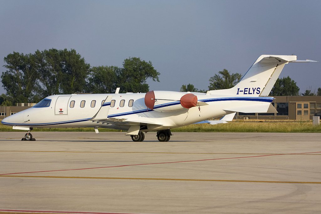 I-ELYS Learjet 40 45-2016 Eurofly Service @ Treviso Airport 05.07.2012 © Piti Spotter Club Verona