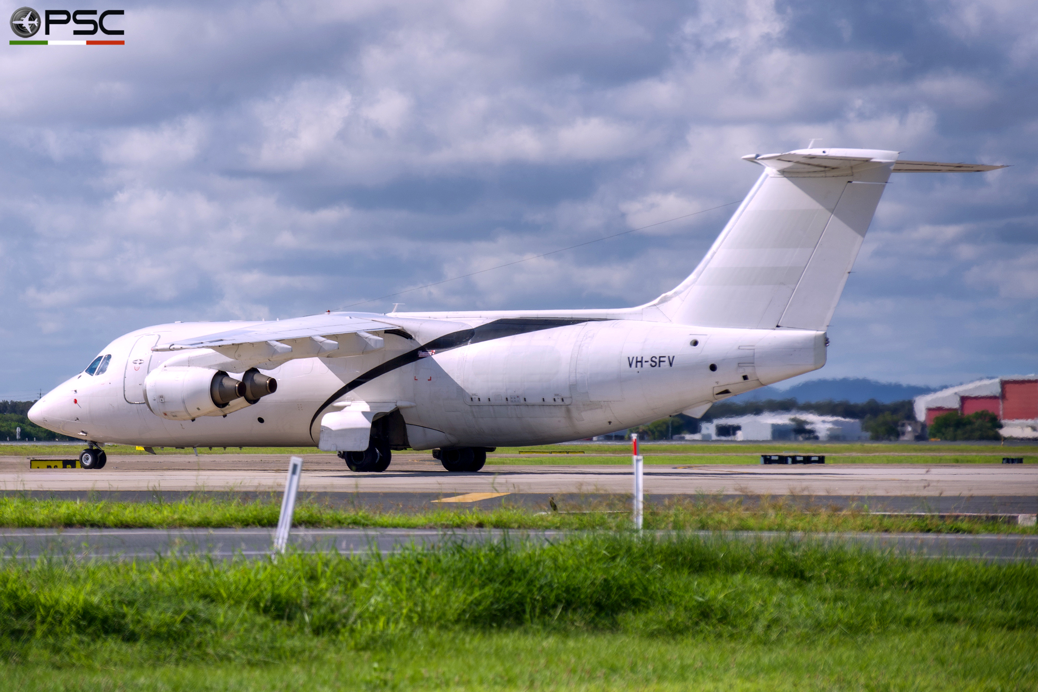 VH-SFV BAe146-200QT E2086 Pionair @ Brisbane Airport - 12/2023 - per gentile concessione di Maurizio Martinelli  ©  Piti Spotter Club Verona