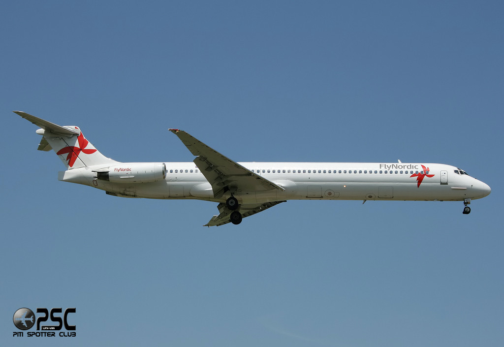 SE-RDV MD-83 49574/1413 FlyNordic
