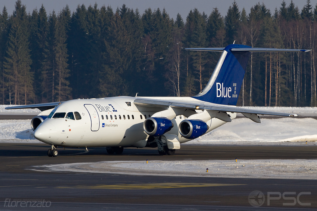 OH-SAK BAe146-RJ85 E2389 Blue1 @ Helsinki Airport 2011 © Piti Spotter Club Verona