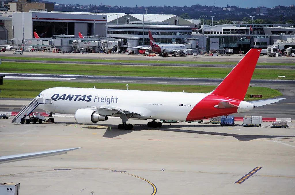 VH-EFR Boeing 767-381F 33510 939 CF6-80C2B6F  Qantas Freight 2006 @ Sydney SYD 03 2012 © Piti Spotter Club Verona