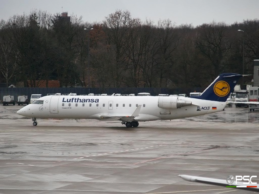 D-ACLT CRJ100LR 7093 Lufthansa @ Berlin Tegel Airport 18.03.2007 © Piti Spotter Club Verona