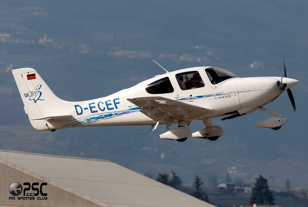 D-ECEF Cirrus Design Corp SR-20 G2 SR20 1550 @ Aeroporto Verona Boscomantico © Piti Spotter Club Verona