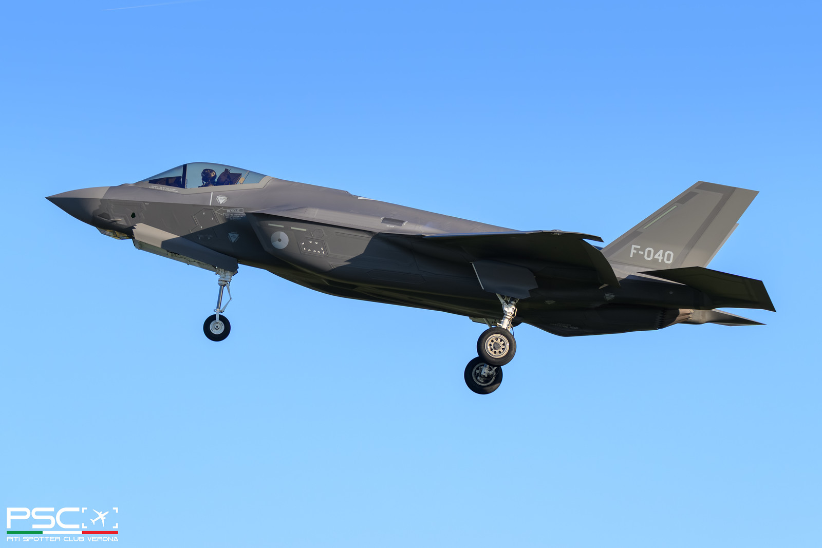 F-040  F-35A AN-40 322sq @ Leeuwarden Air Base 04 2025 © Piti Spotter Club Verona