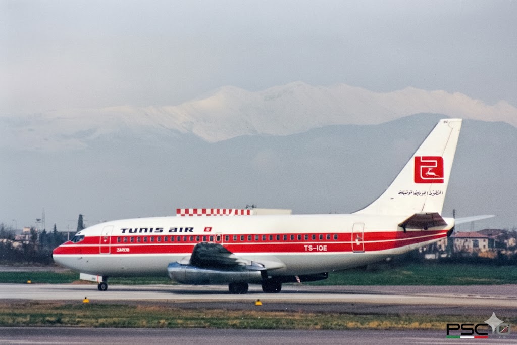 TS-IOE Boeing 737-2H3 22624 758 JT8D-17  Tunisair 1981 @ Verona Villafranca © Piti Spotter Club Verona