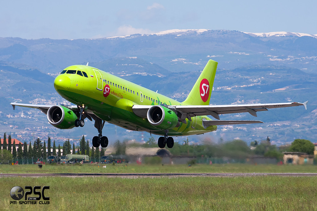 VP-BHF A319-114 1819 S7 Airlines