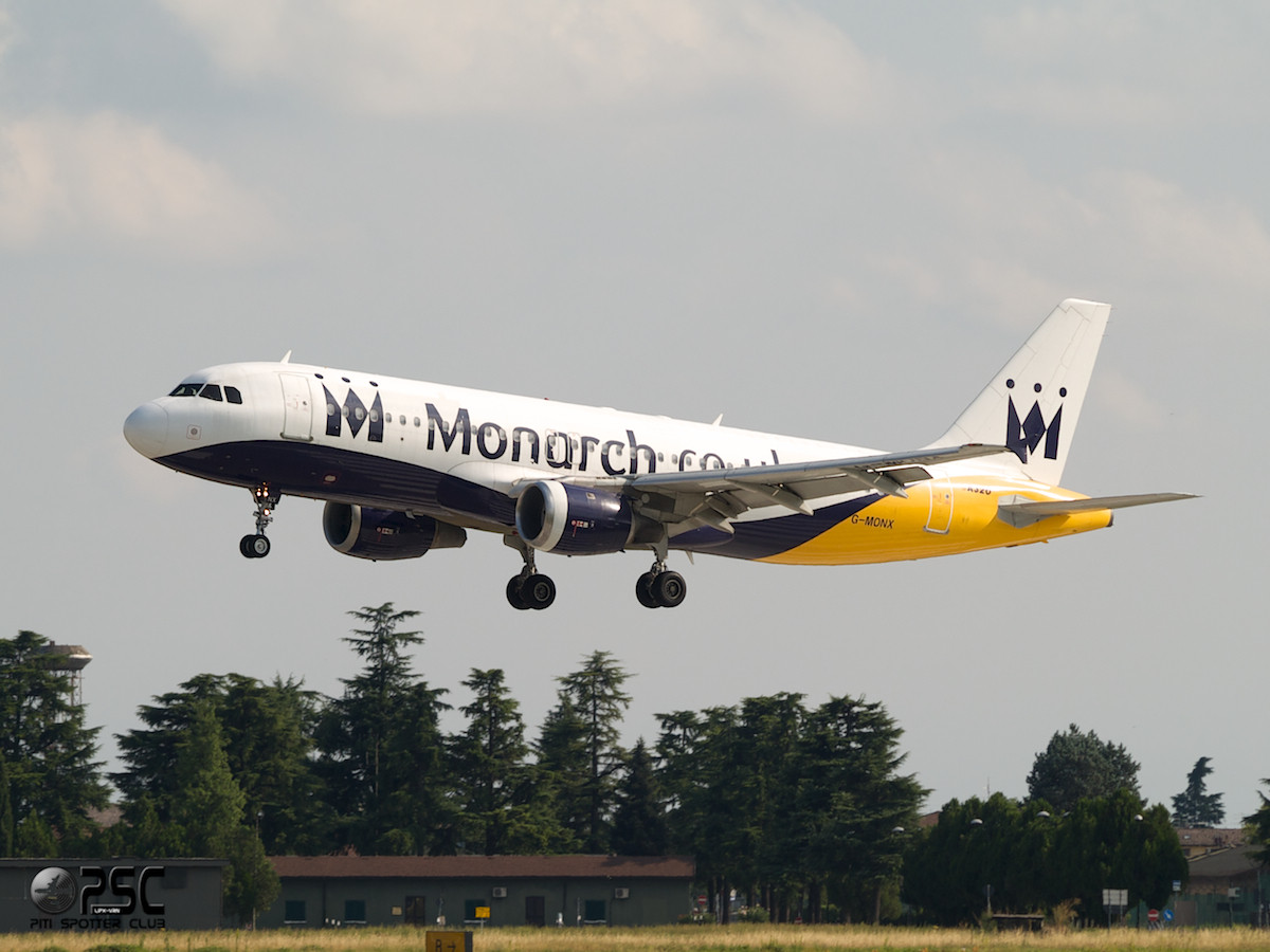 Airbus A320 - MSN 392 - G-MONX  Airline Monarch Airlines