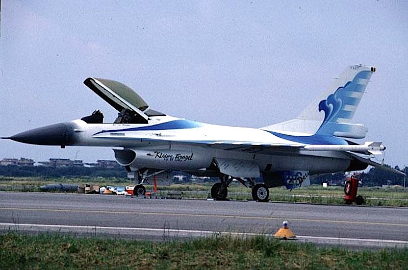 FA57  F-16AM 6H-57 2w