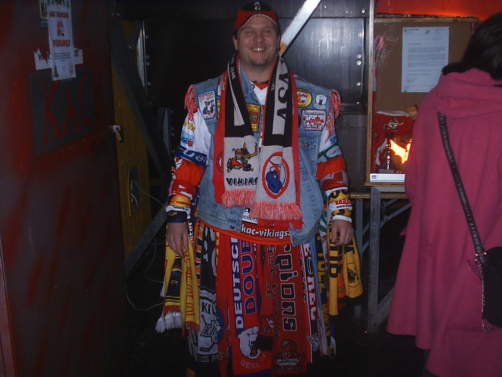 COOL so schaut ein richtiger Eishockeyfan aus grins