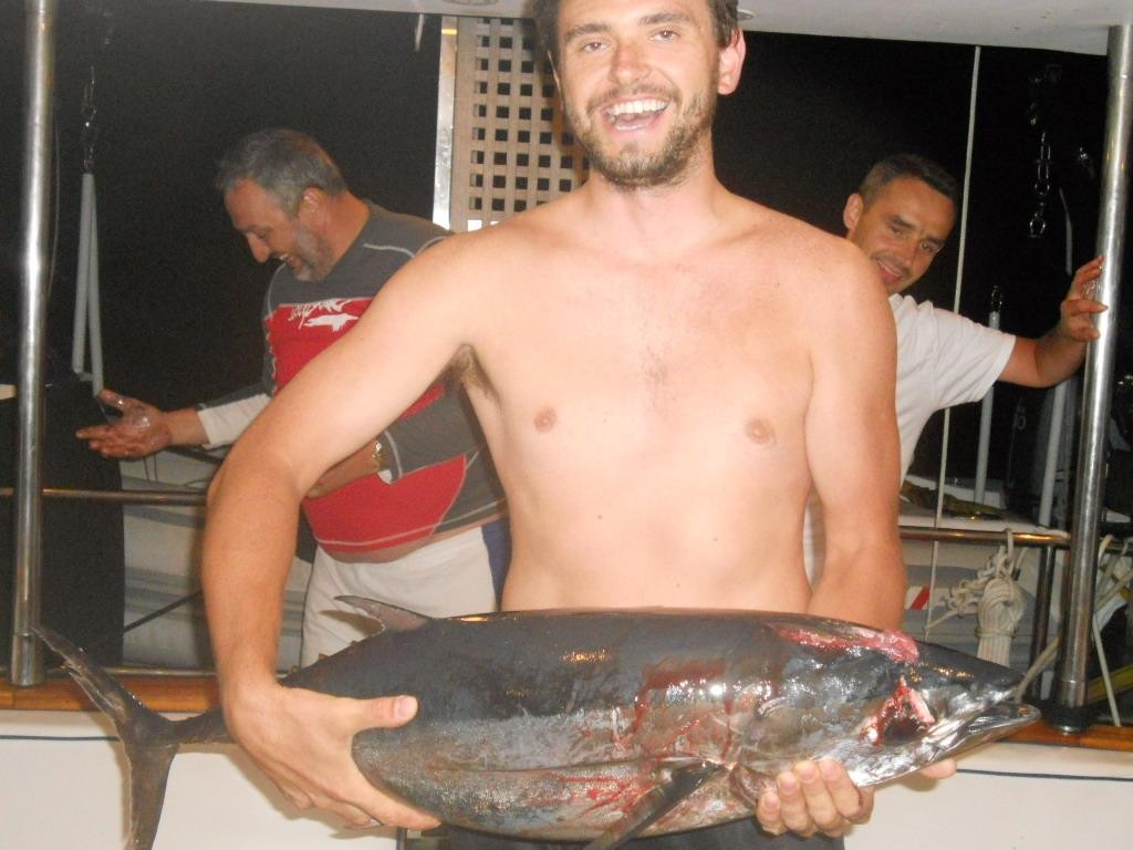 Adam złapał sporego tuńczyka cały tydzień bedzie tatar ze swierzej ryby, mniammmm