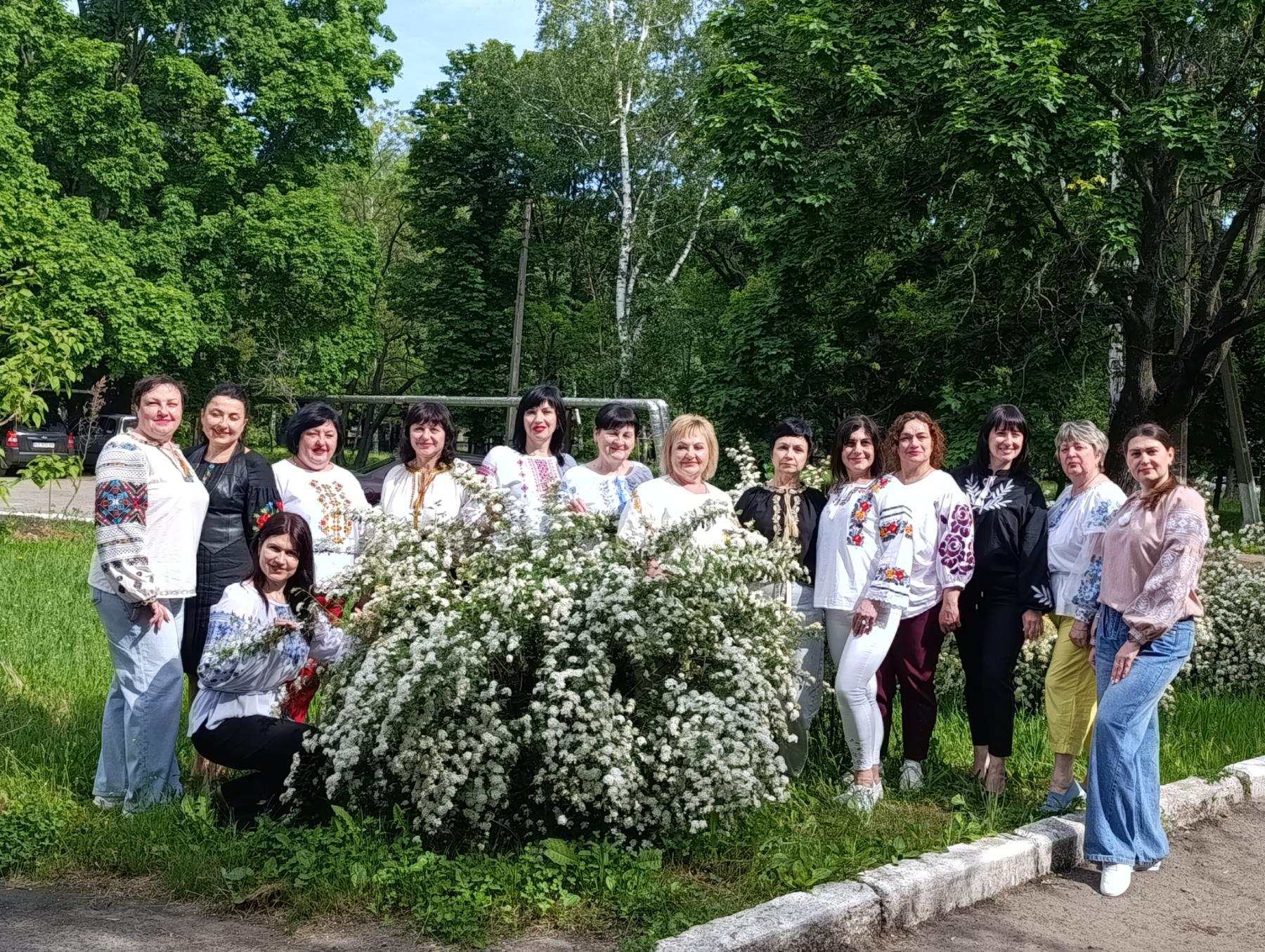 Освітянська родина у вишиванках: єдність, гордість і сила української традиції