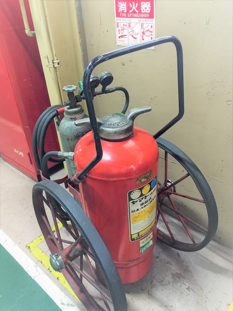 １００型粉末大型消火器