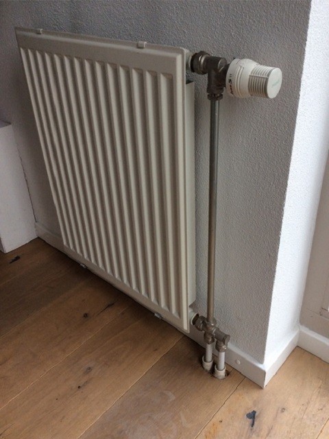 Kijk hoe de radiator warmte afgeeft