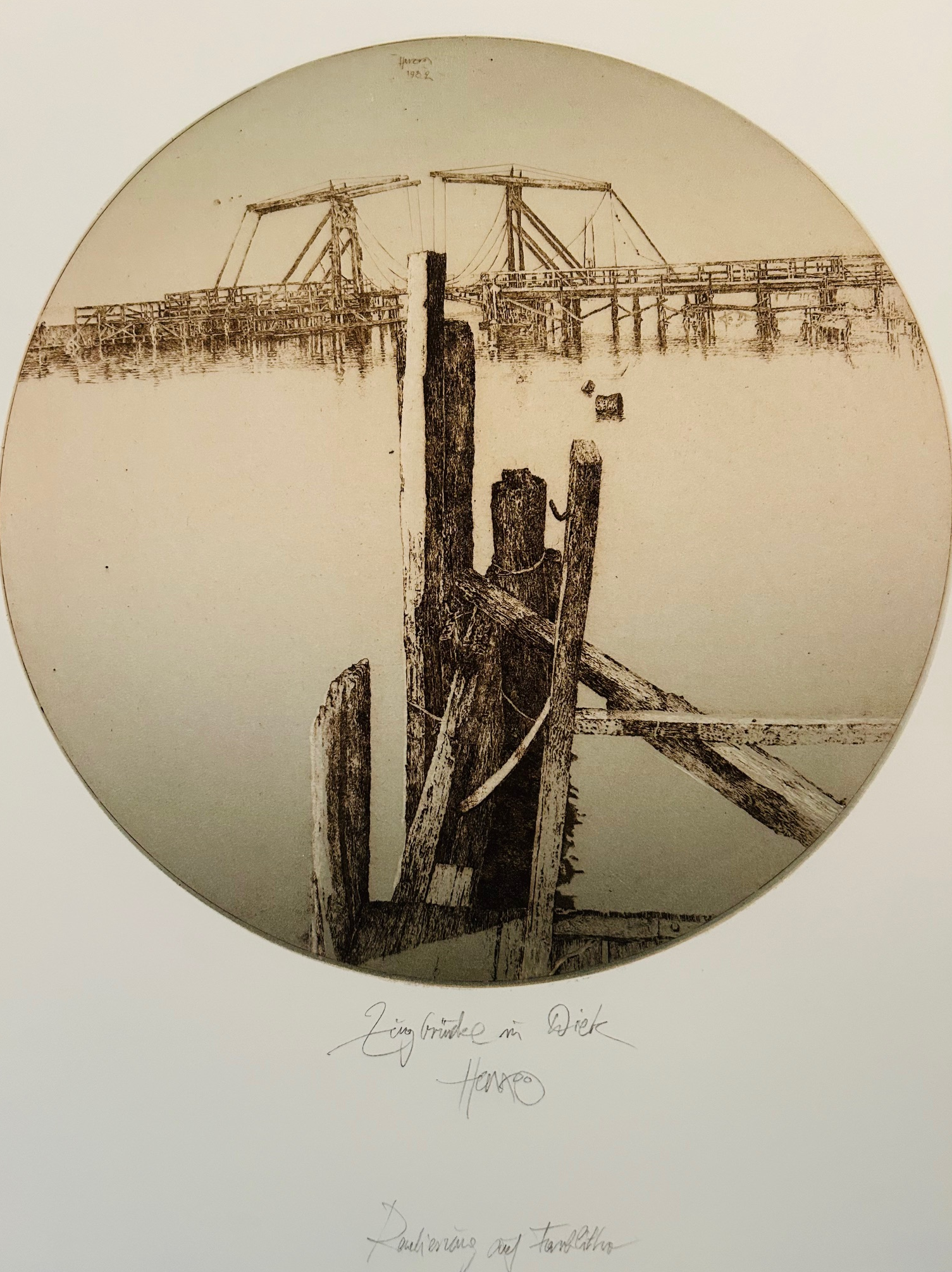 Walter Herzog, Zugbrücke in Wieck, 1982, Radierung auf Farblithografie