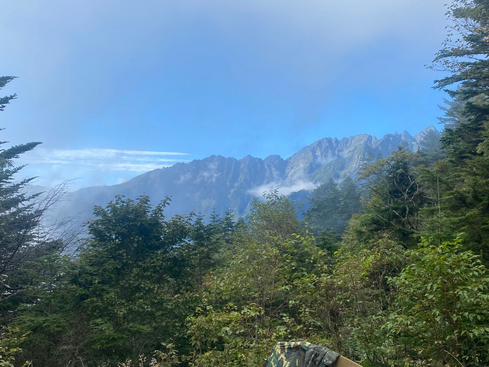 ほんの一瞬だけ晴れて、穂高岳が見えた！！