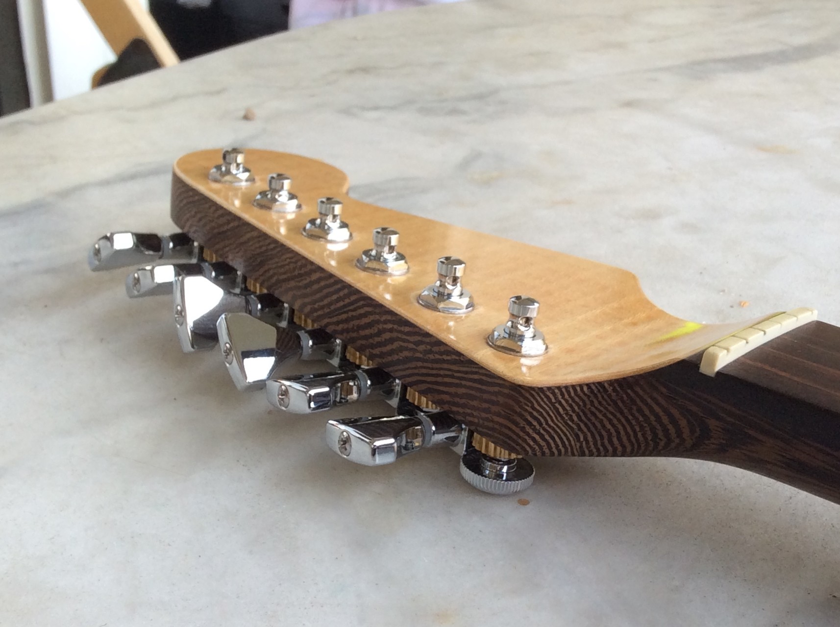 Wenge Hals ohne Finish