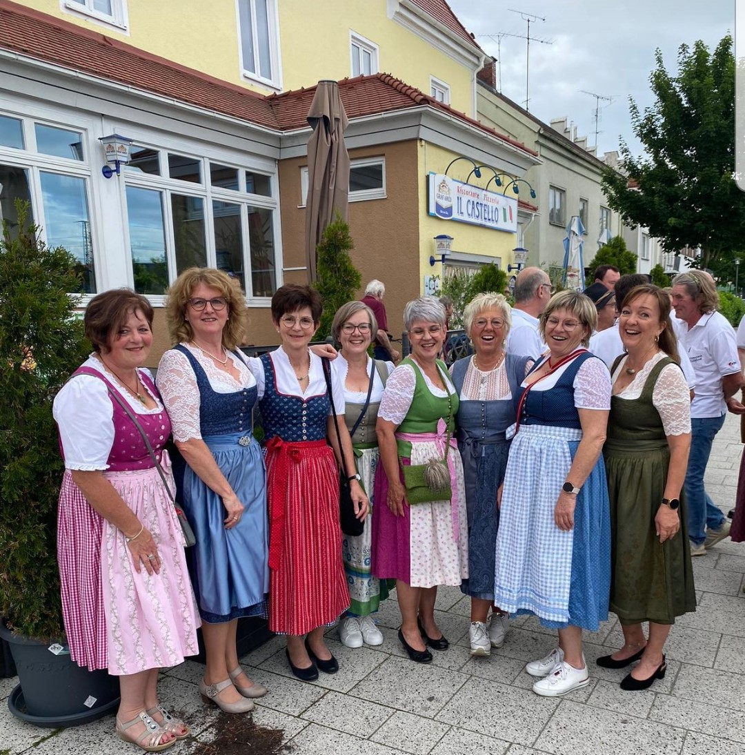 natürlich san unsere Kellerbuam Mädls mit am Start - fesch, wie immer